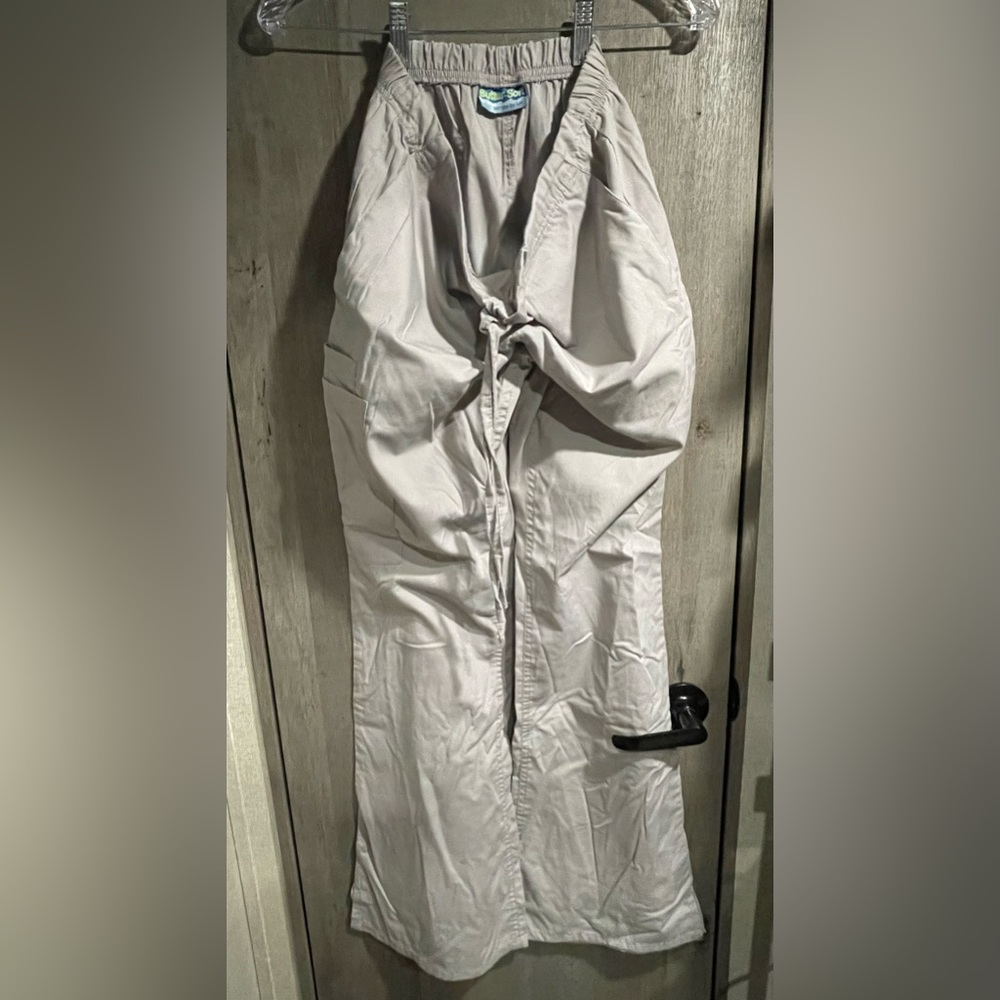 Small scrub pants